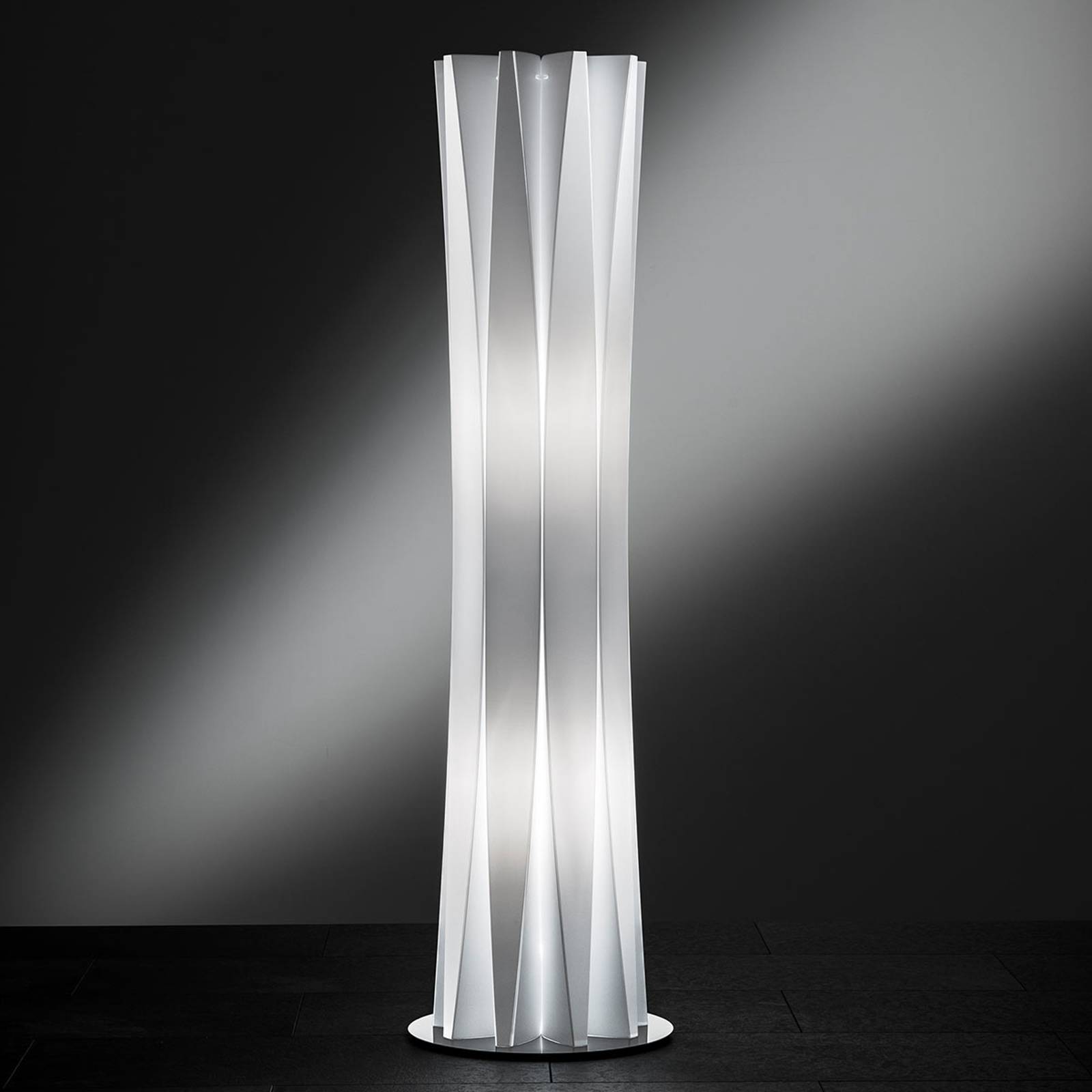 Slamp Bach lattiavalaisin korkeus 116 cm valkoinen