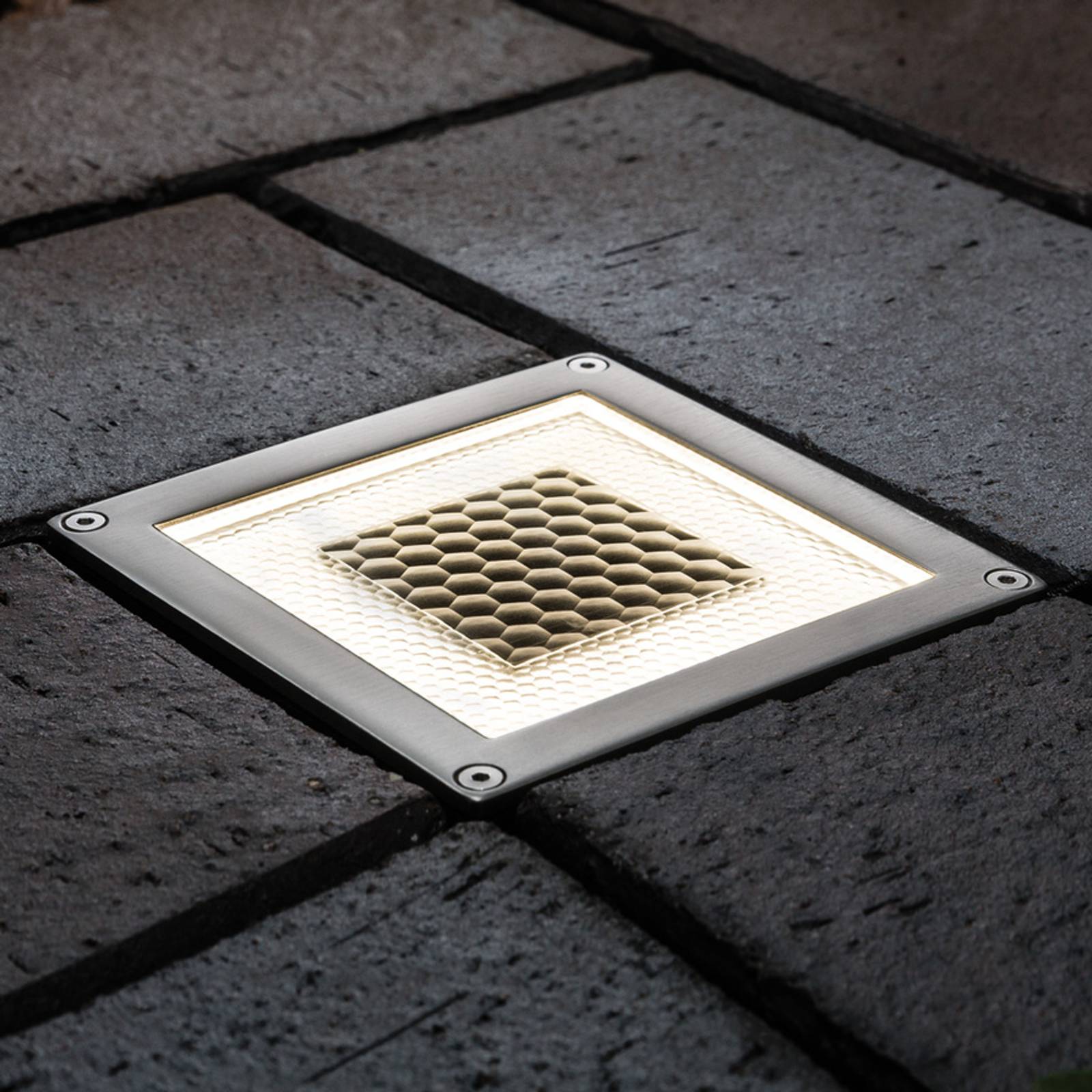LED-maauppovalaisin Special Line Solar Cube