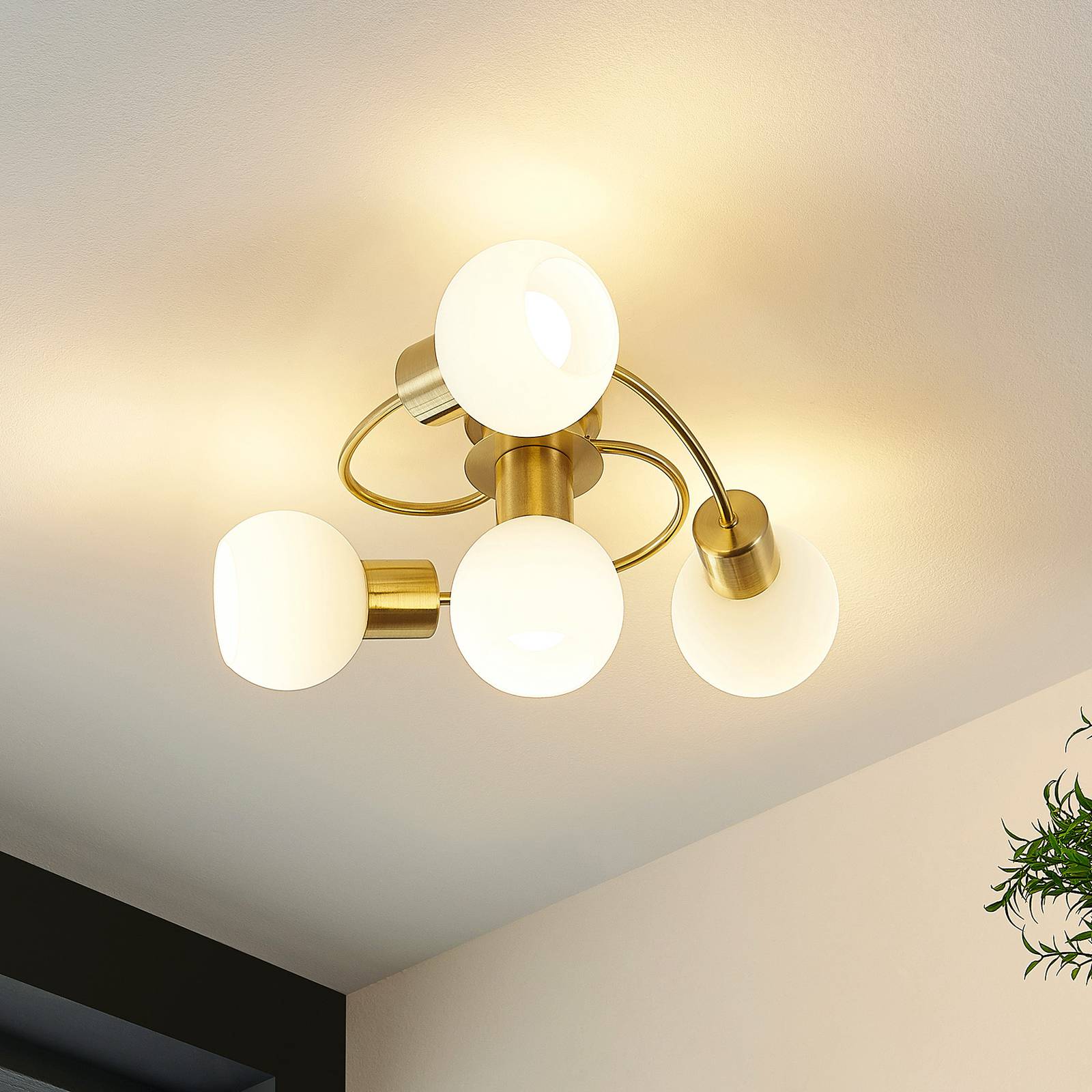 Lindby-LED-kattovalaisin Ciala, 4-lamp. messinki