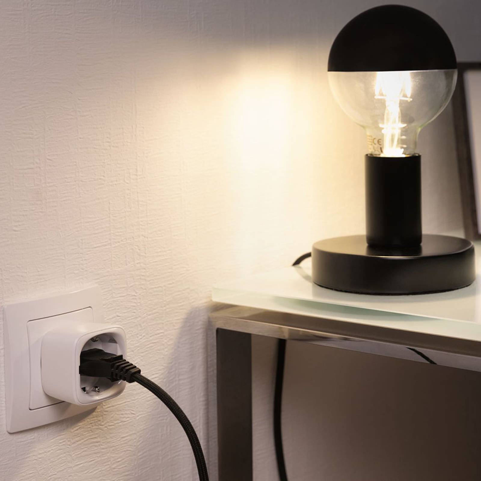 Paulmann ZigBee Smart Plug -välipistoke