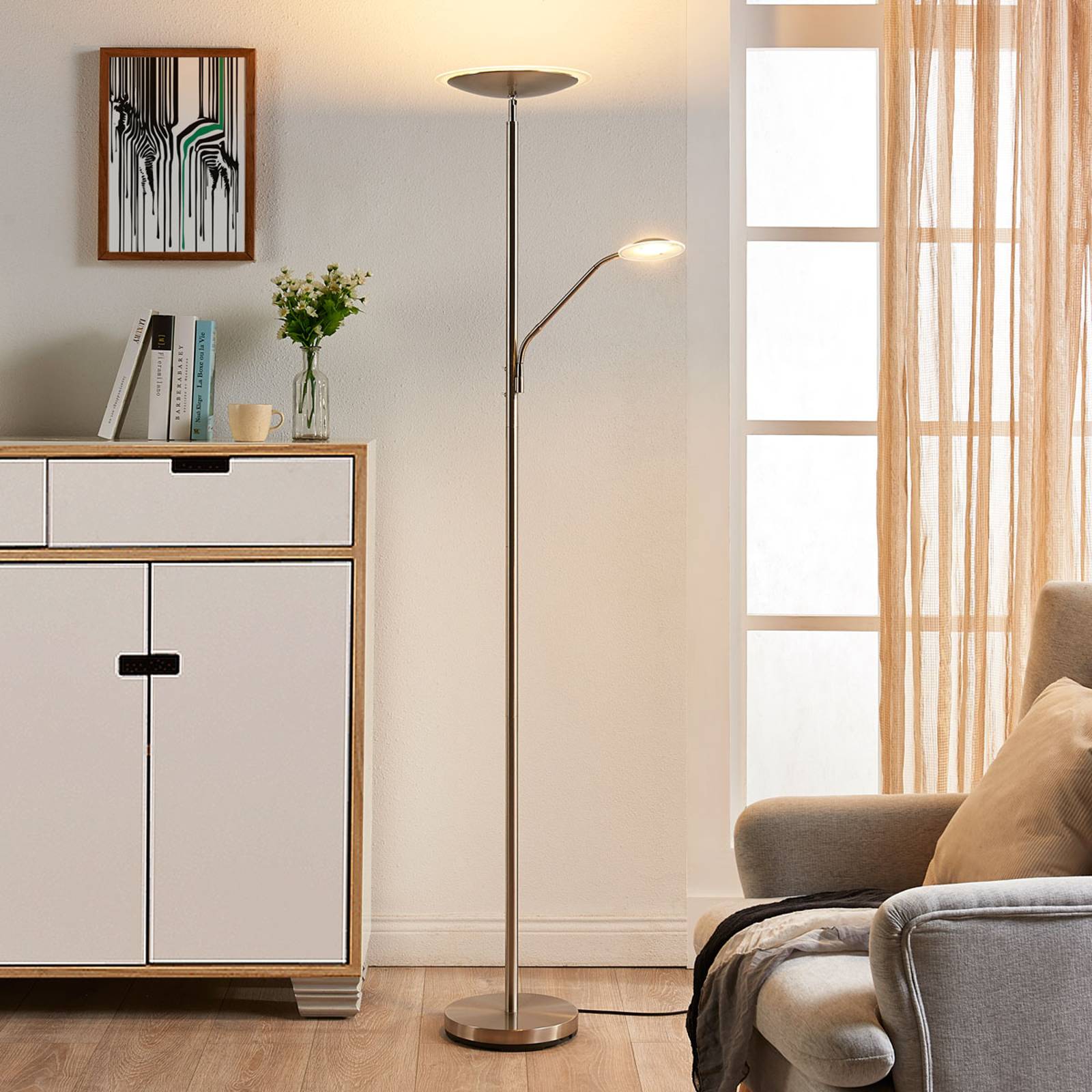 Käytännöllinen LED-kattovalaisin Elina, lukulamppu