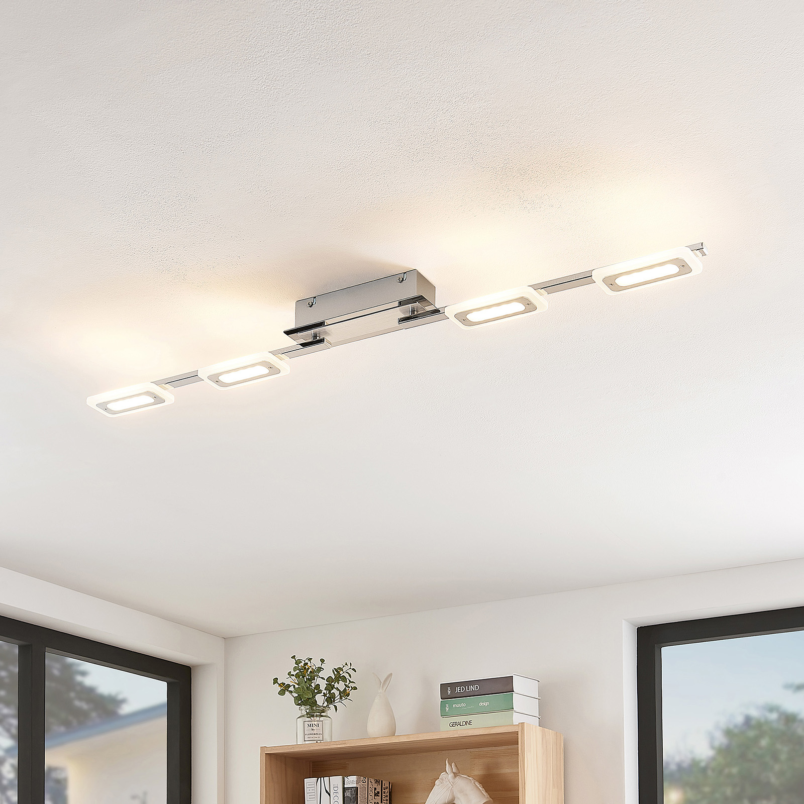 Lindby Silvanos -LED-kattovalo kromia, 4-lamp.