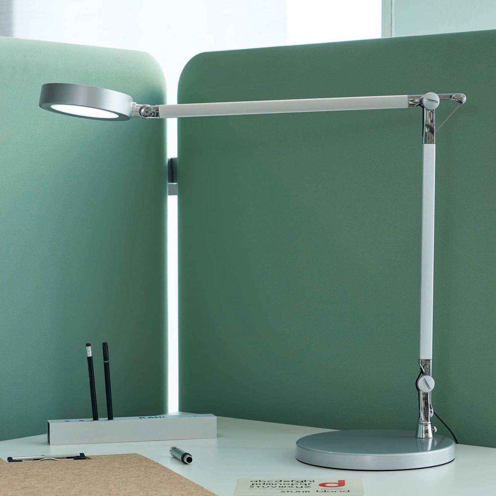 LED-pöytälamppu MAULgrace colour vario, himmennys
