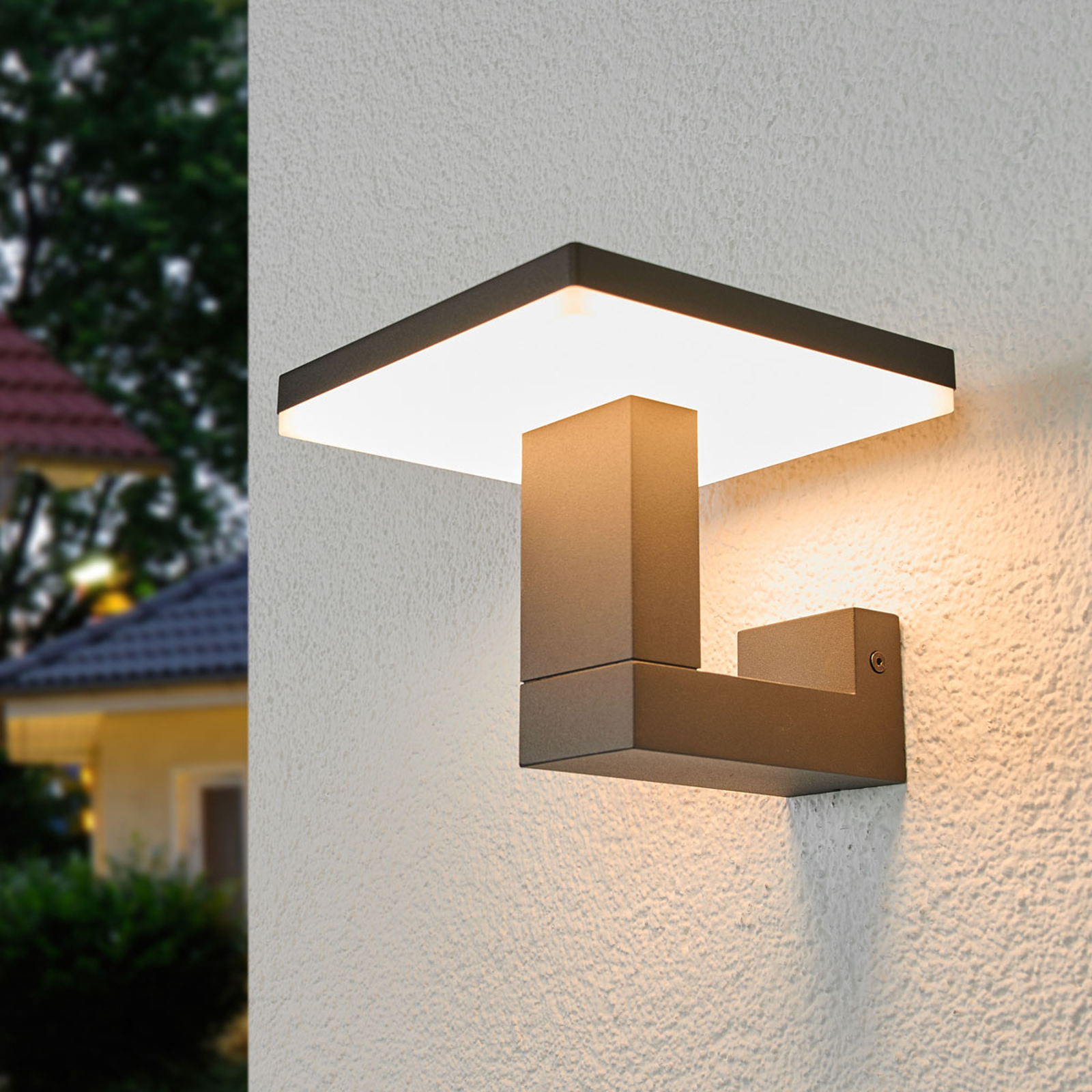 LED-ulkoseinälamppu Olesia, kulmikas