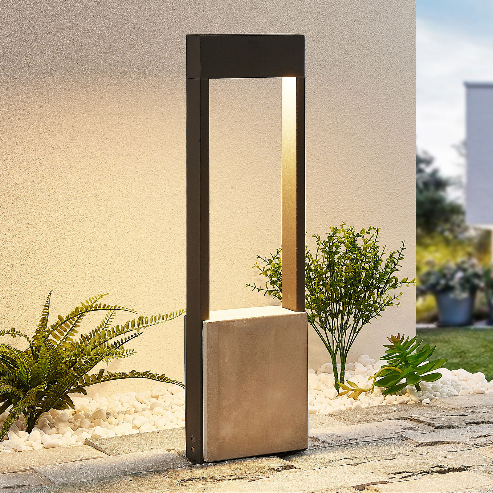 Lucande Tekiro -LED-pylväsvalaisin betonia, 60 cm