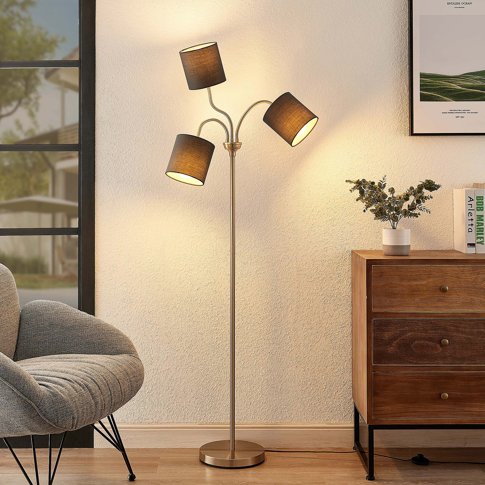 Lindby Manu -lattiavalo, 3-lamp., harmaa