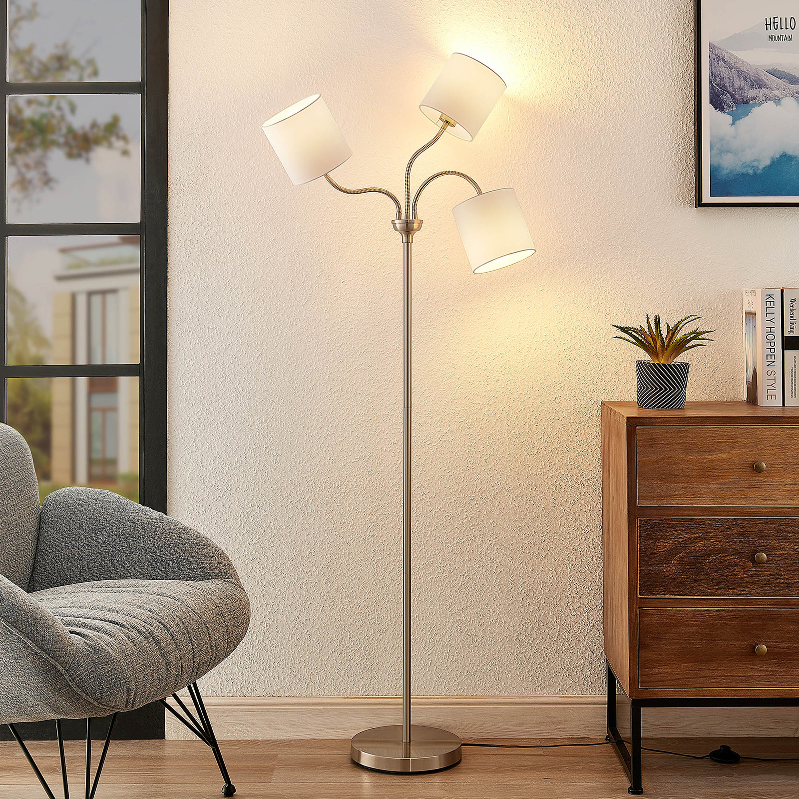 Lindby Manu -lattiavalo, 3-lamp., valkoinen