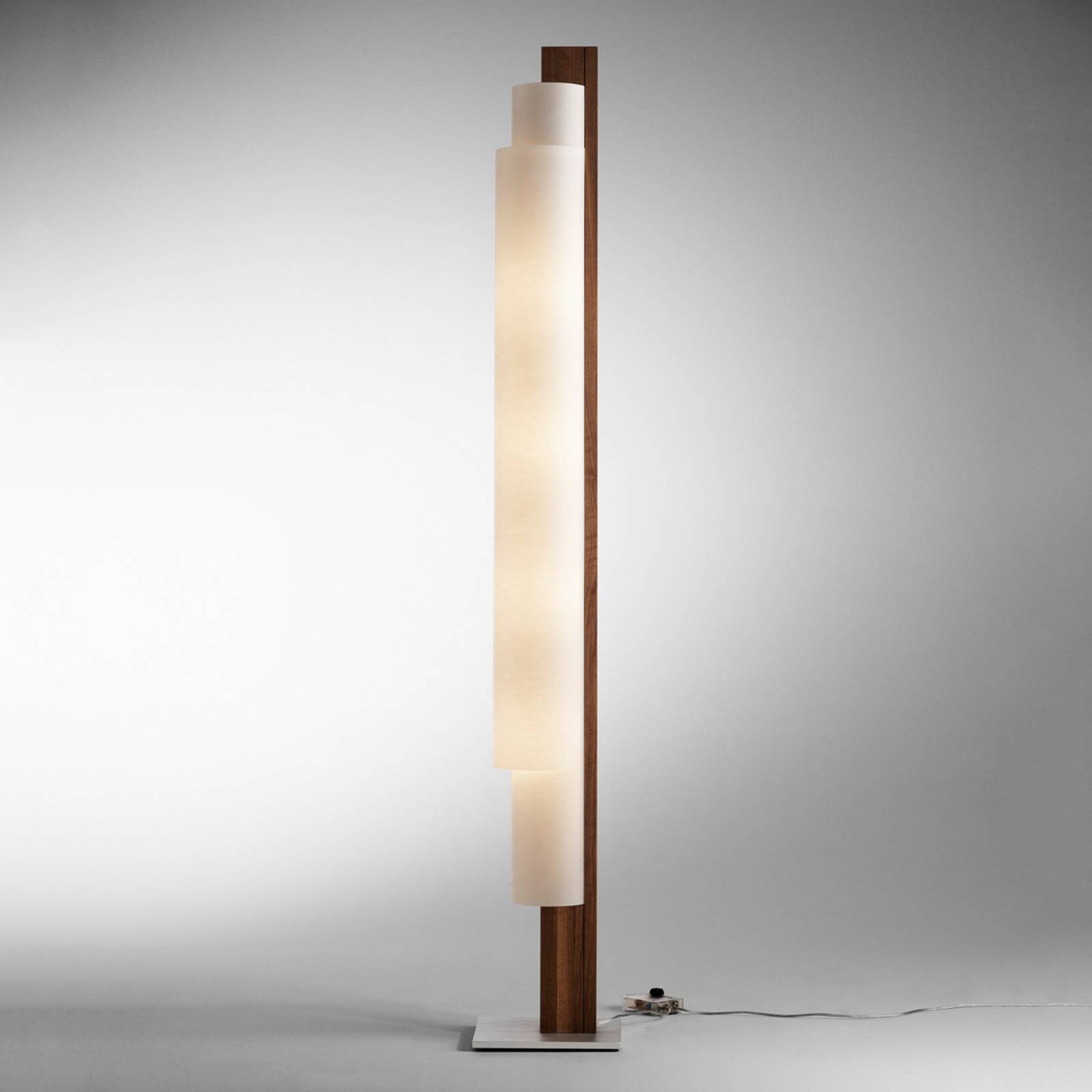 Led-lattiavalaisin Stele pähkinäpuu