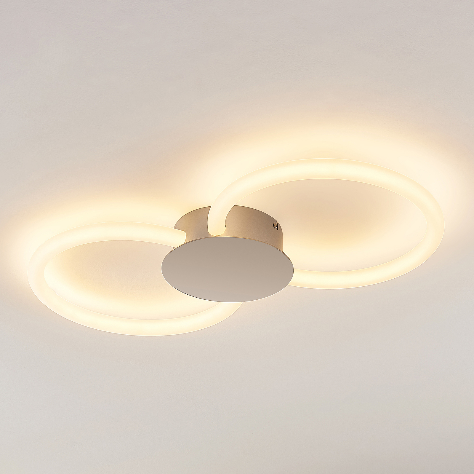 Lucande Clasa -LED-kattovalo, 2-lamppuinen
