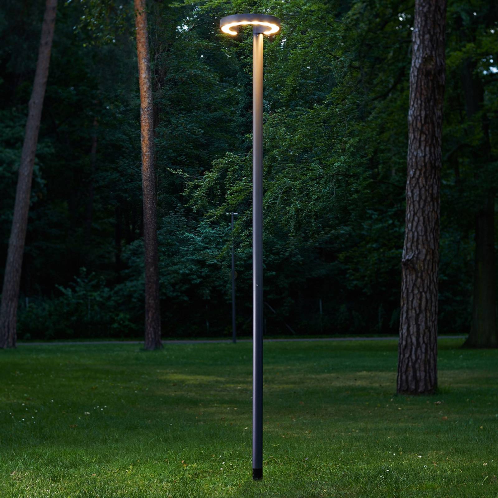 LED-lyhtypylväs Jannis 24 W Cree LEDeillä